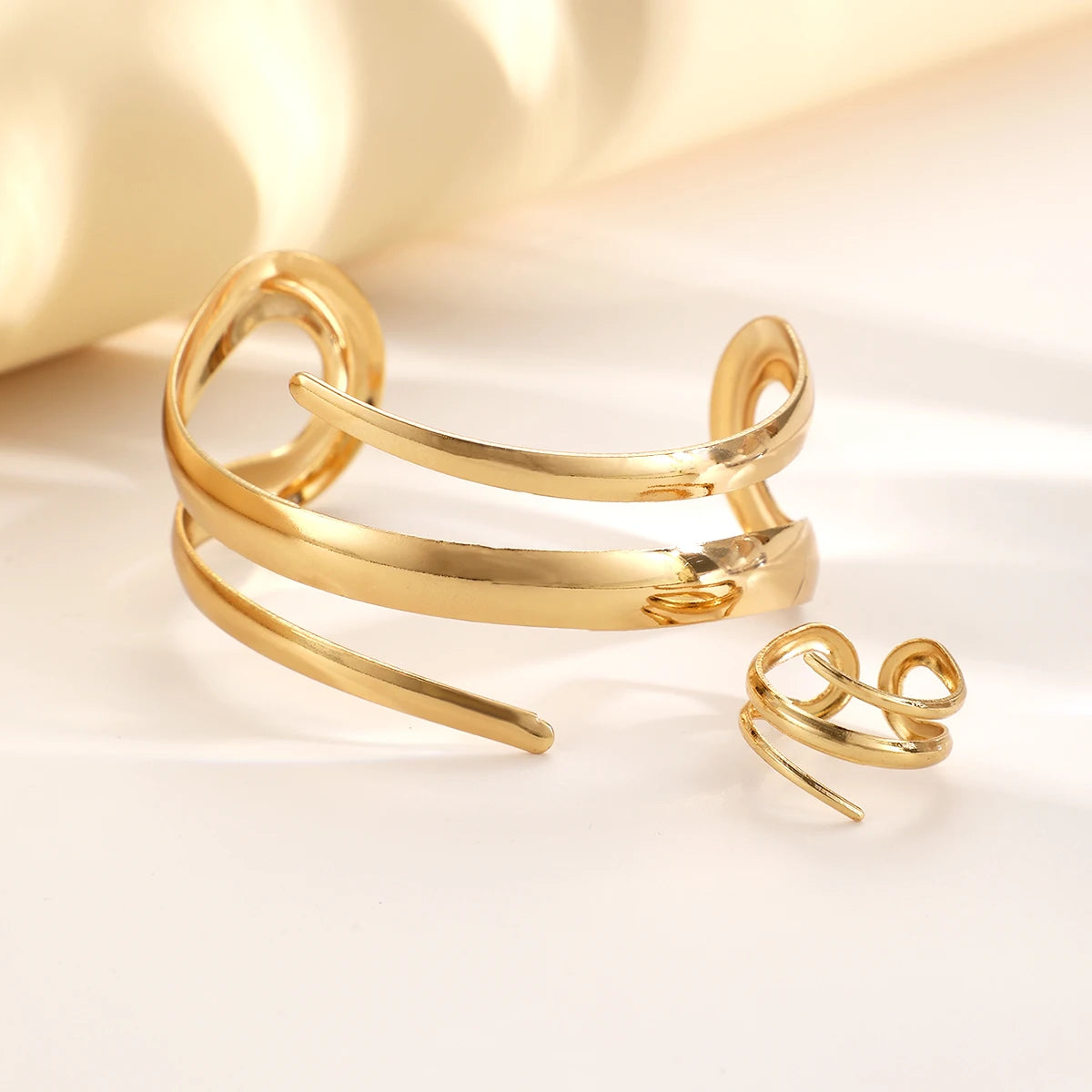 European Thick Bracelet And Ring Jewelry