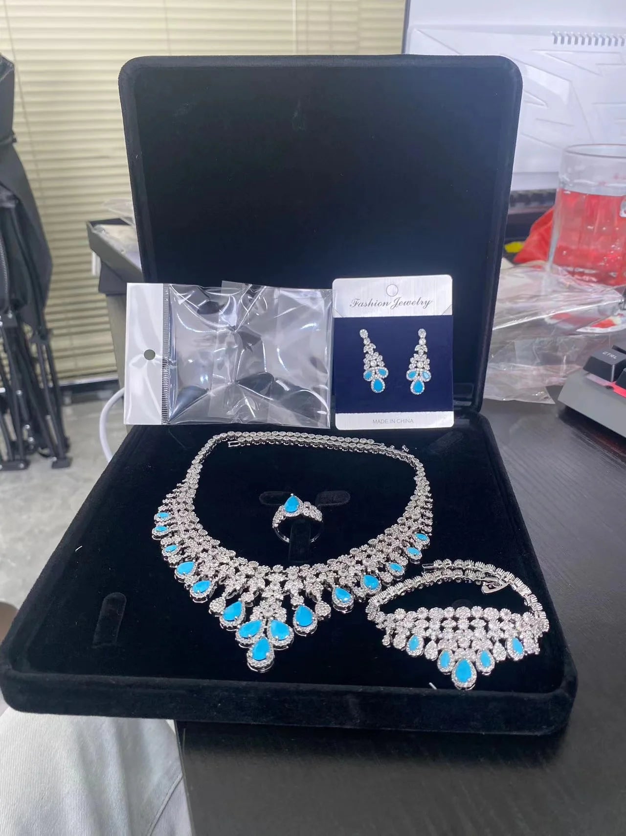 2025 Zircon Super Deluxe Tassel Water Drop Big Wedding Bridal Necklace Earrings 4 Pieces Nigerian Dubai Women's Jewelry Set